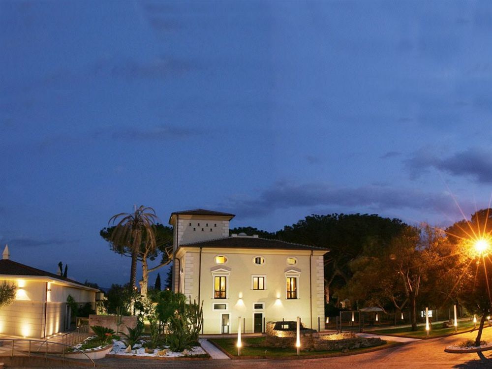 Grand Hotel بييسْتوم المظهر الخارجي الصورة