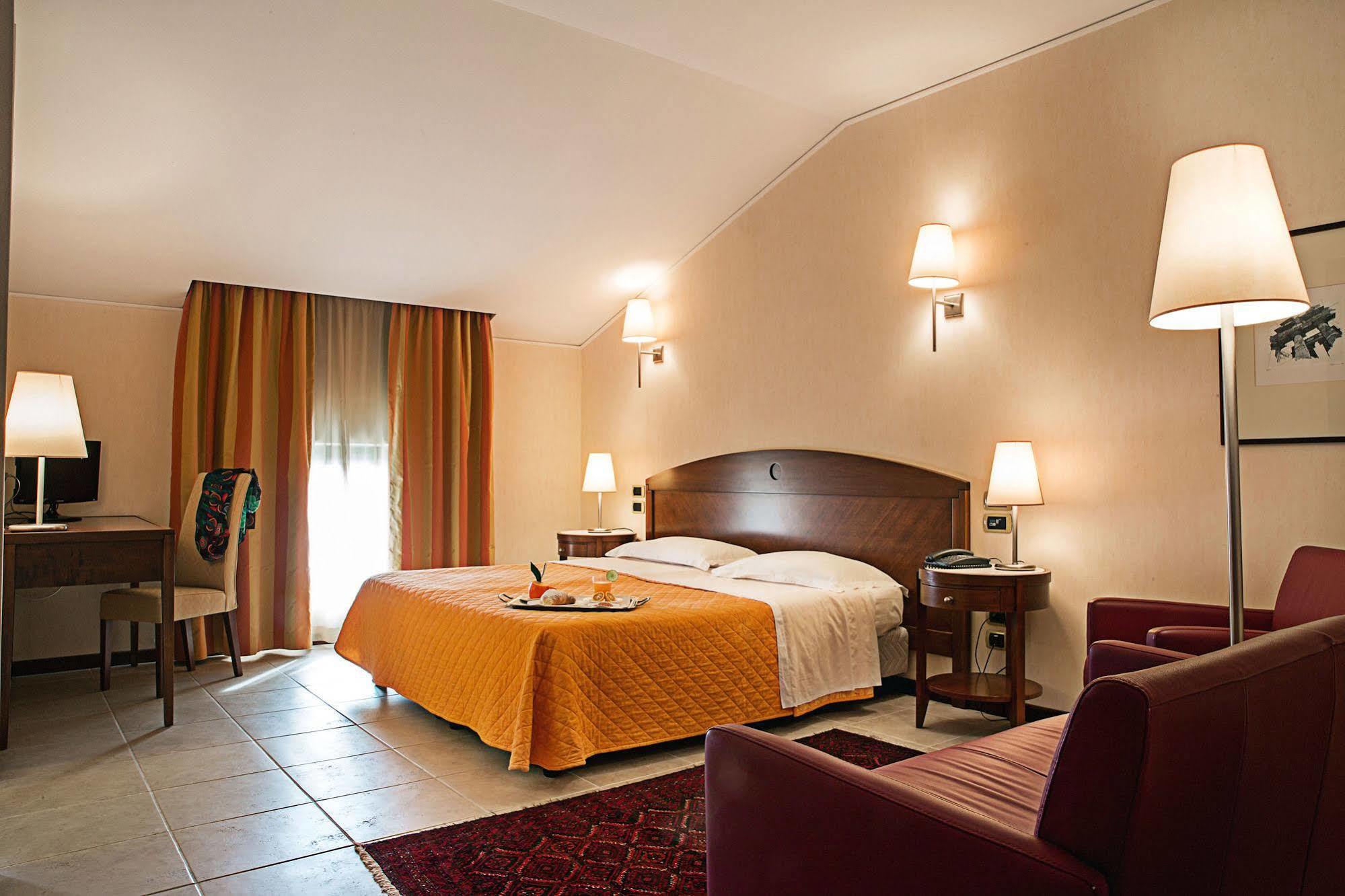 Grand Hotel بييسْتوم المظهر الخارجي الصورة